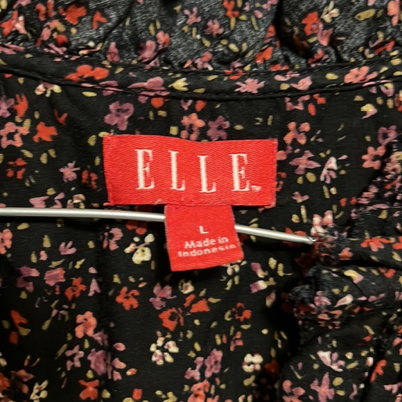 Women’s ELLE, Button Tab Sleeves, Ruffled Neckline Top, Multi Colors, Large - Picture 3 of 4